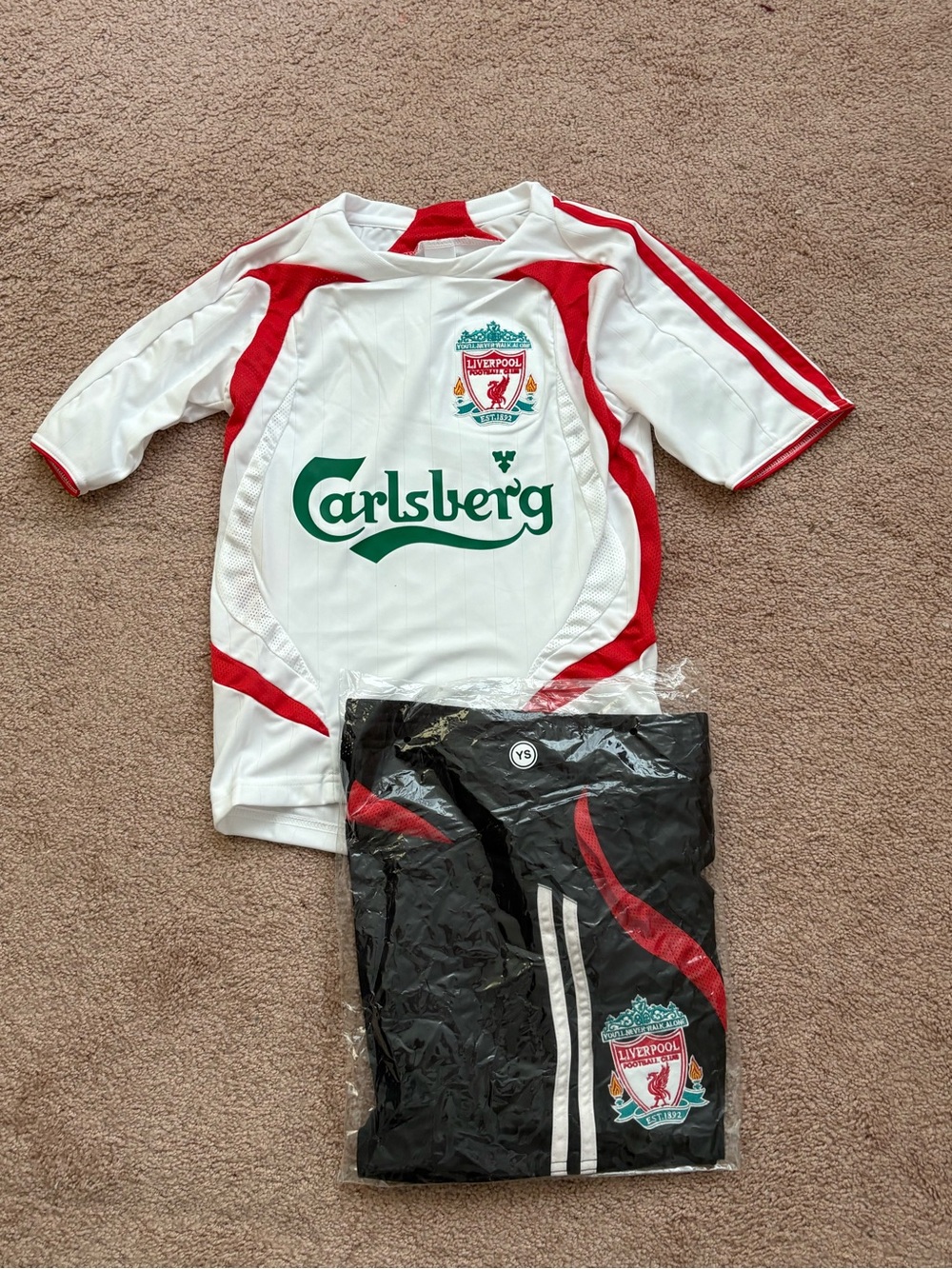 Liverpool F.C. kids Soccer Jersey and Shorts